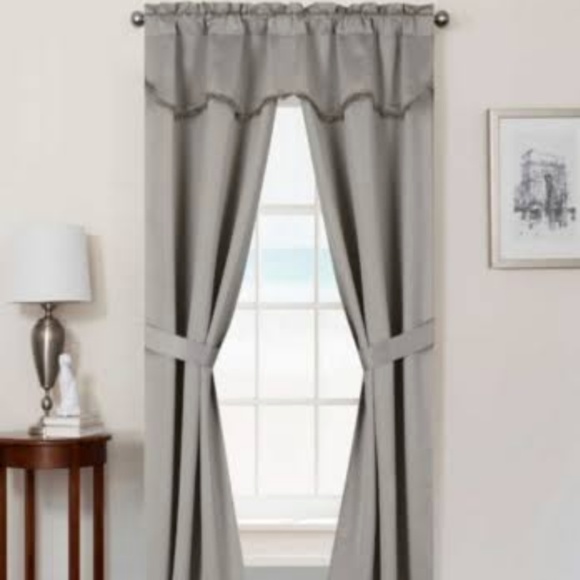 United Burlington Accents United Burlington Blackout Curtain 5 Pc